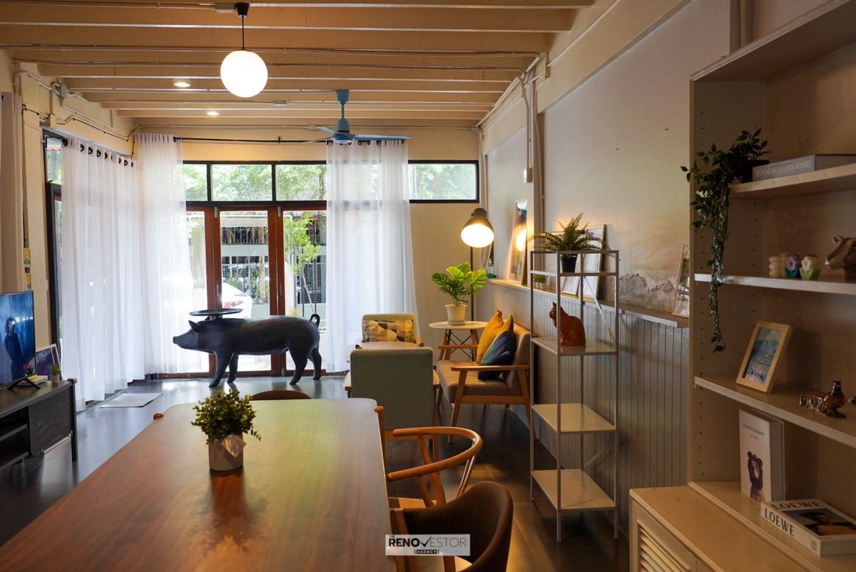 Townhouse in Sukhumvit 