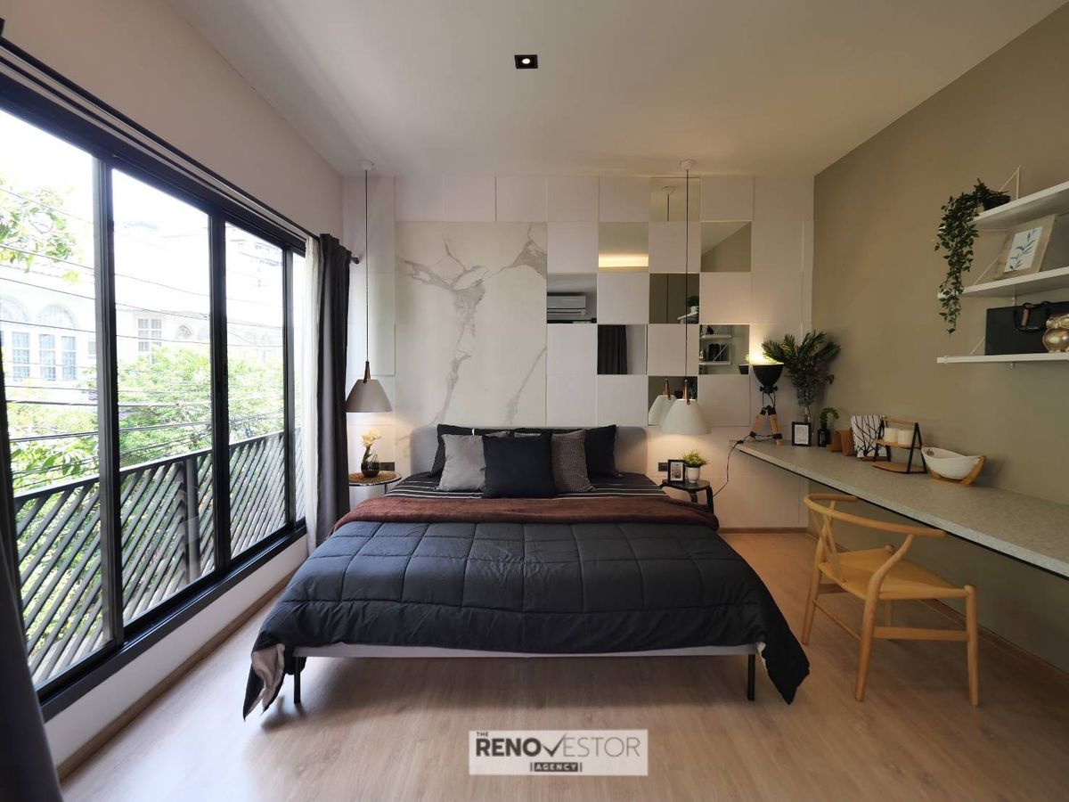 Townhouse in Sukhumvit 