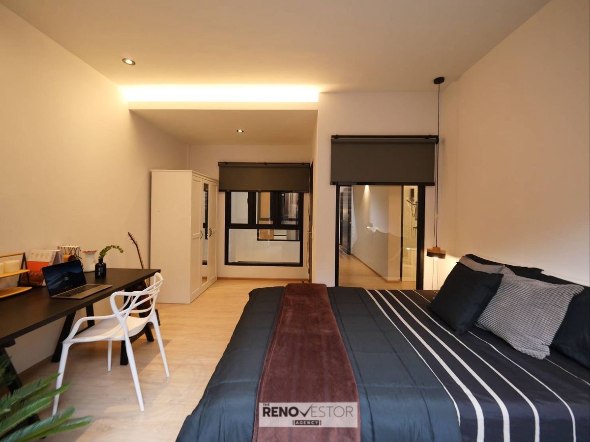 Townhouse in Sukhumvit 