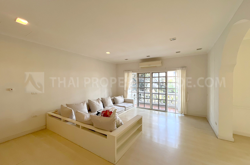 Townhouse in Sukhumvit 