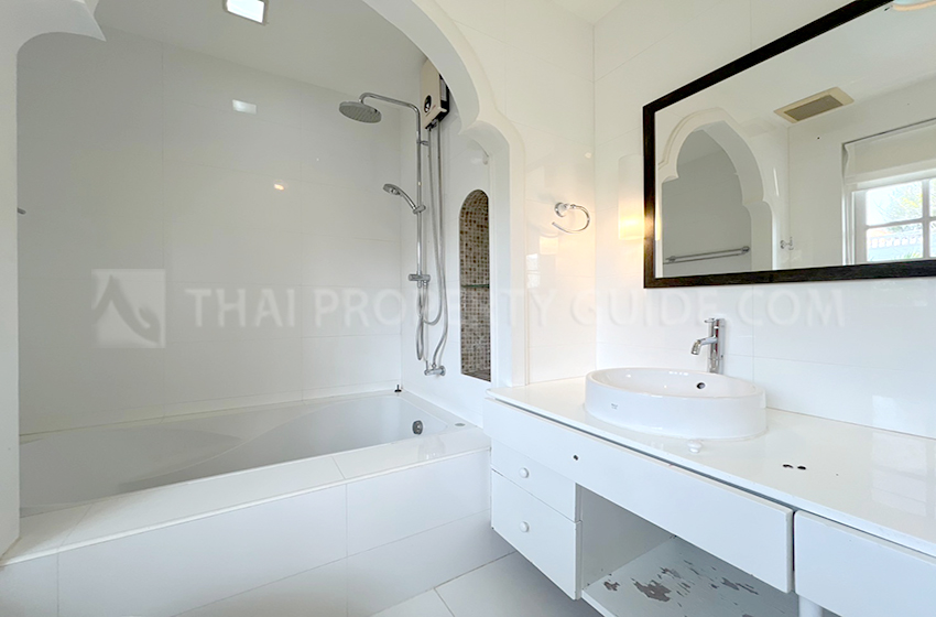 Townhouse in Sukhumvit 