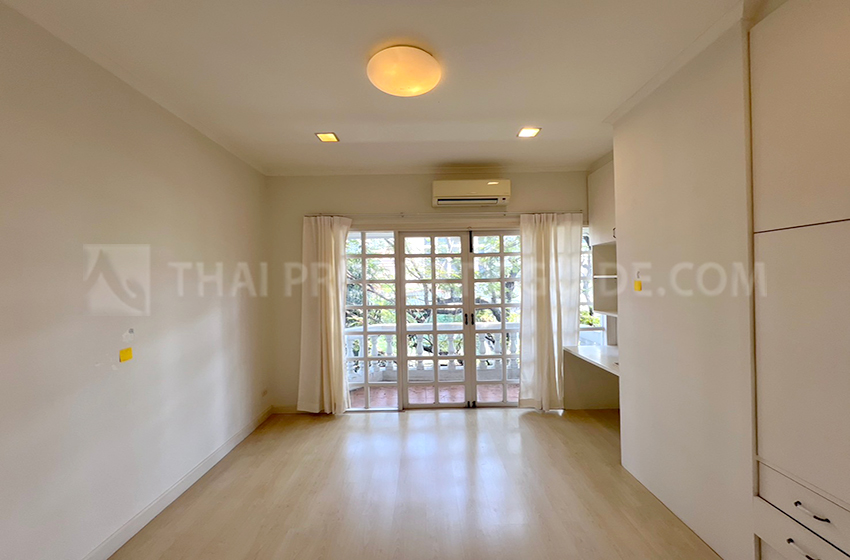 Townhouse in Sukhumvit 