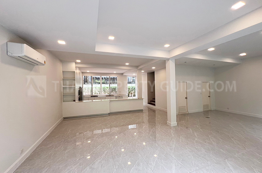 Townhouse in Sukhumvit 