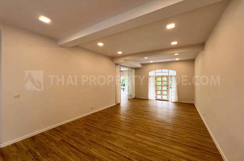 Townhouse in Sukhumvit 