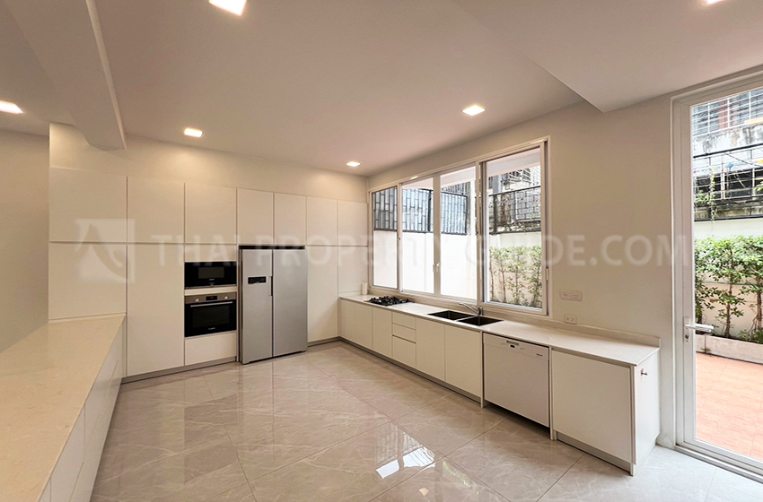 Townhouse in Sukhumvit 