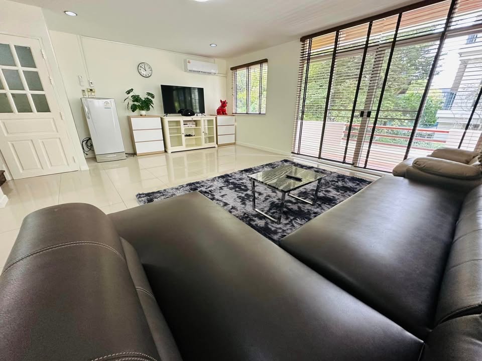 Townhouse in Sukhumvit 