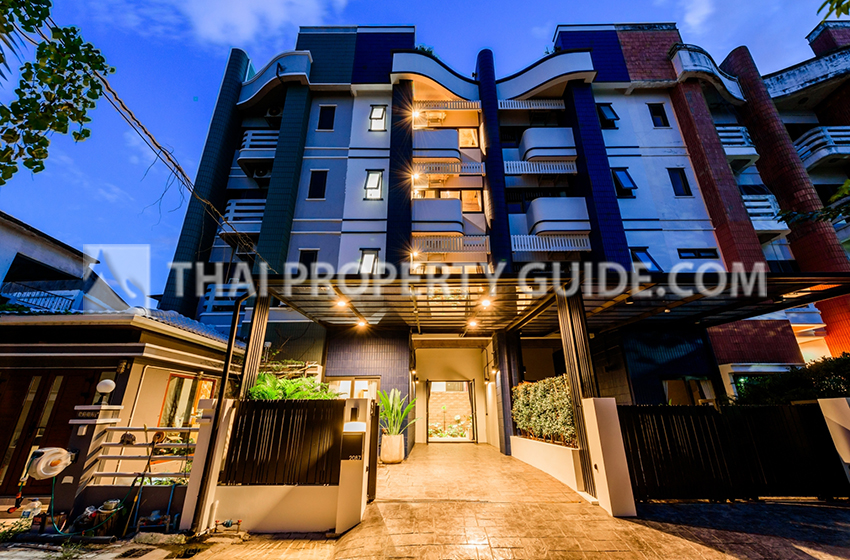 Townhouse in Sukhumvit