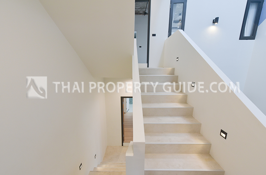 Townhouse in Sukhumvit 