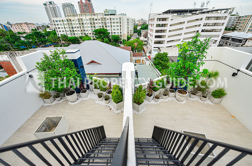 Townhouse in Sukhumvit 