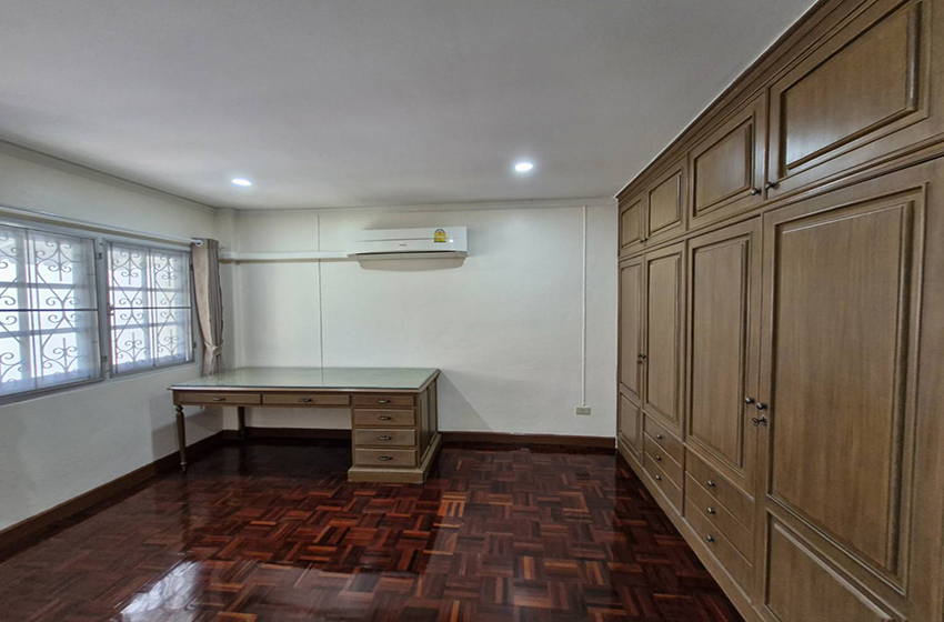 Townhouse in Sukhumvit 