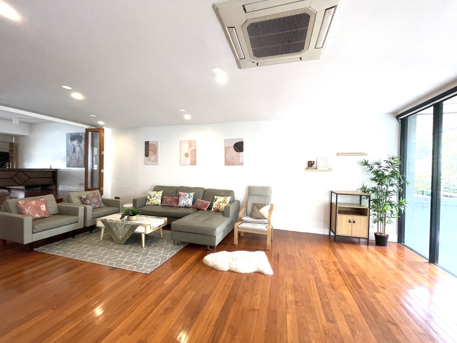 Townhouse for rent in Sukhumvit