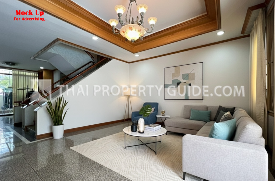 Townhouse in Sukhumvit 