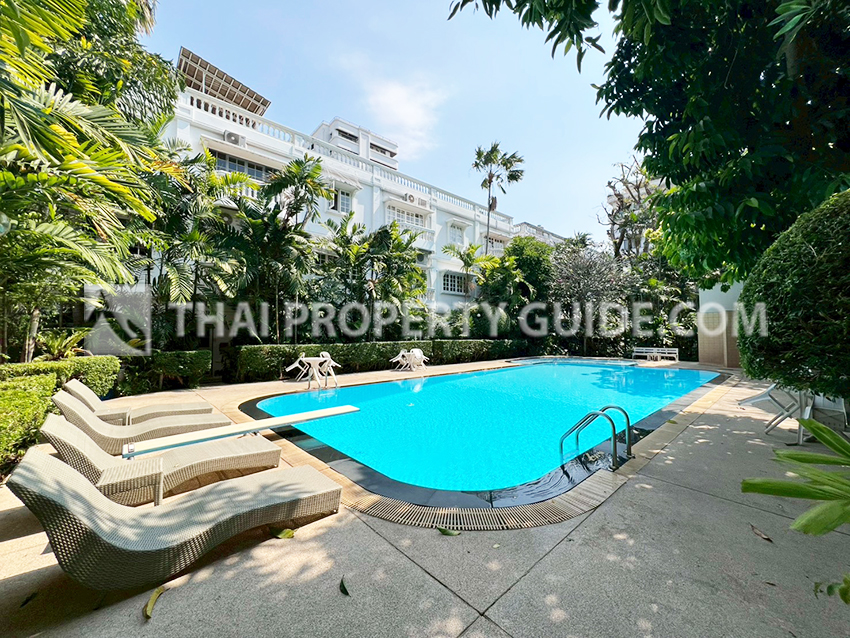 Townhouse in Sukhumvit 