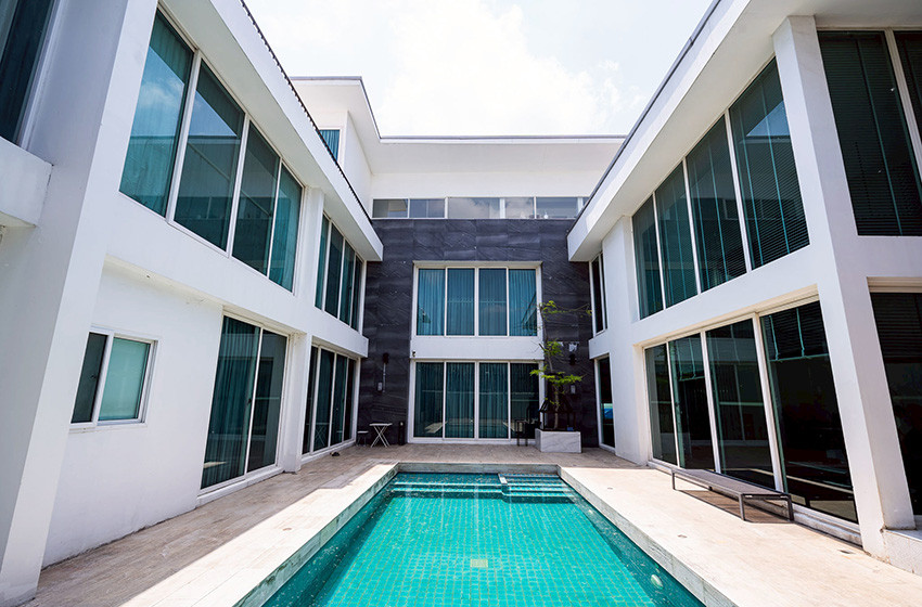 House with Private Pool