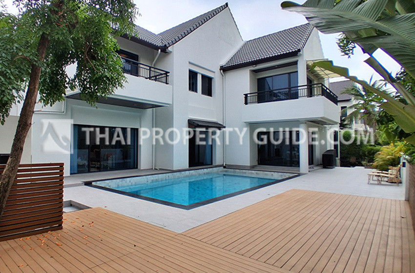 House with Private Pool