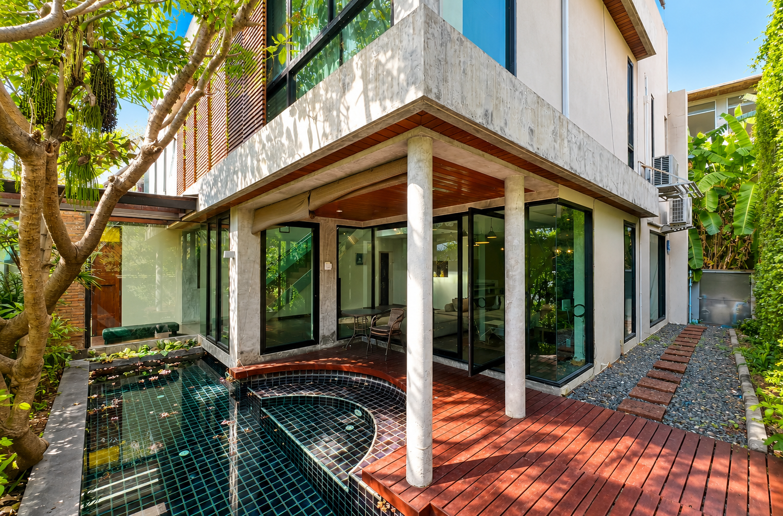 House with Private Pool