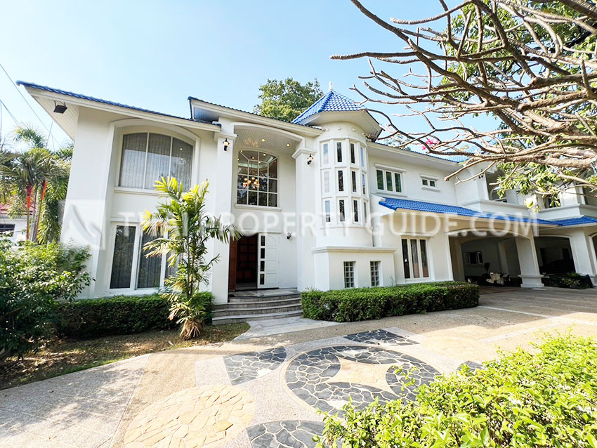 House with Shared Pool