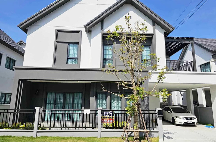 House with Shared Pool