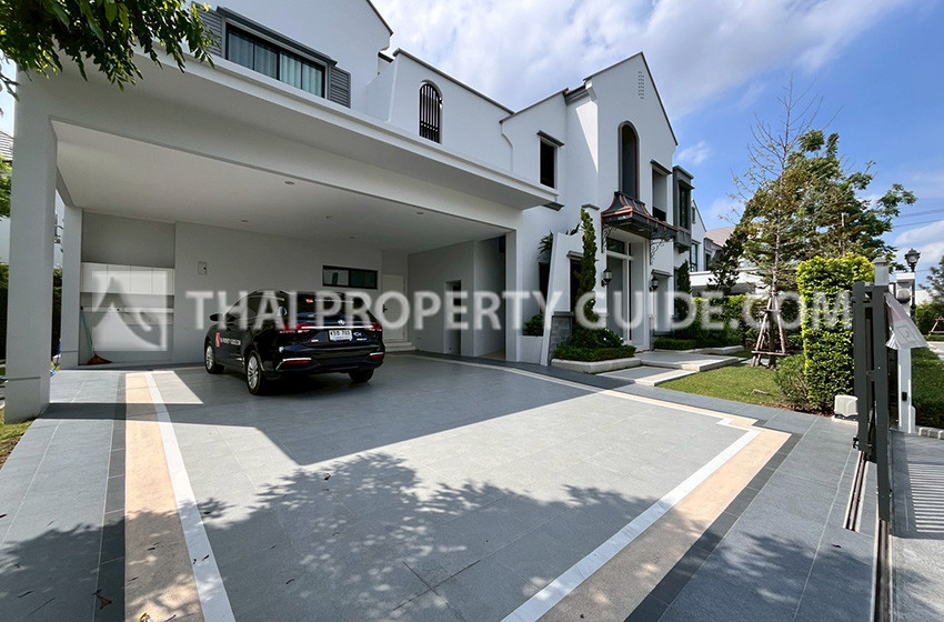 House with Shared Pool