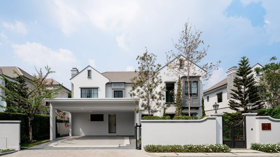 House with Shared Pool