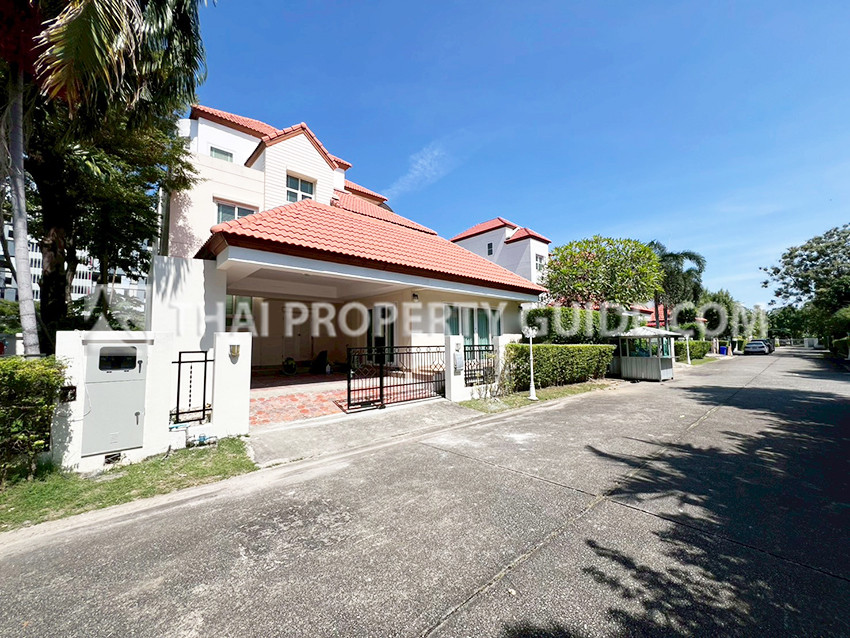 House with Shared Pool