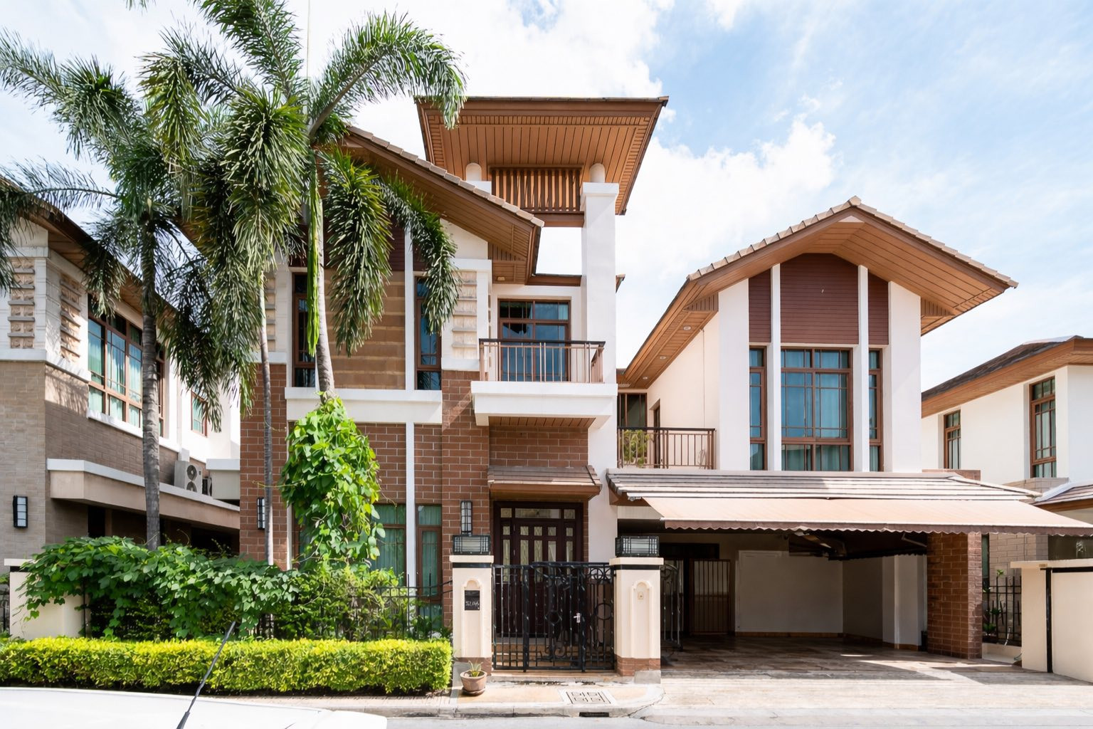 House with Shared Pool