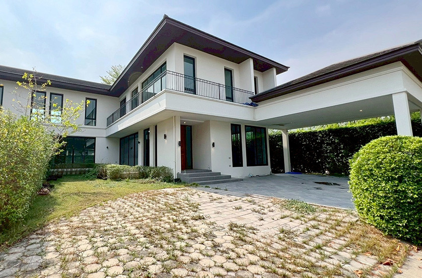 House with Shared Pool
